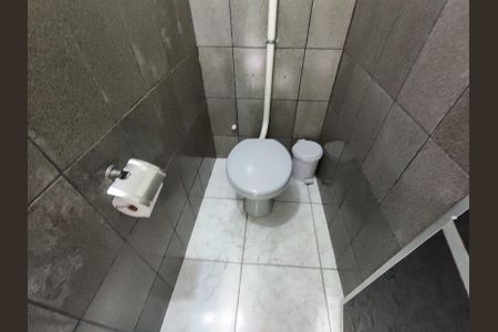 Casa à venda com 360m², 2 quartos e 1 vagaBanheiro de Serviço 2