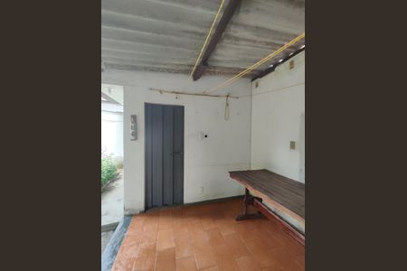 Casa à venda com 360m², 2 quartos e 1 vagaQuarto de Serviço