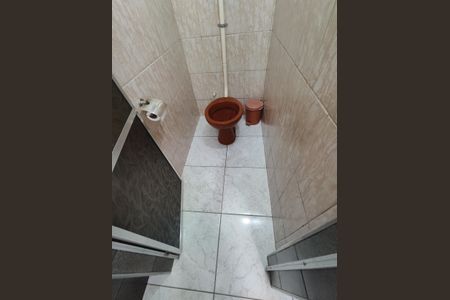 Casa à venda com 360m², 2 quartos e 1 vagaBanheiro de Serviço 3