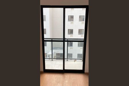 Apartamento à venda com 46m², 2 quartos e sem vaga Apartamento à venda com 46m², 2 quartos e sem vagaVaranda