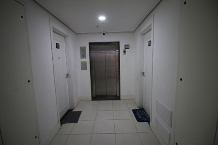 Apartamento para alugar com 44m², 2 quartos e 1 vagaÁrea comum - Elevadores