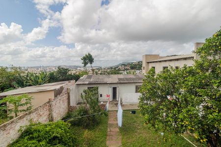 Casa à venda com 170m², 5 quartos e 2 vagas Casa à venda com 170m², 5 quartos e 2 vagasVista