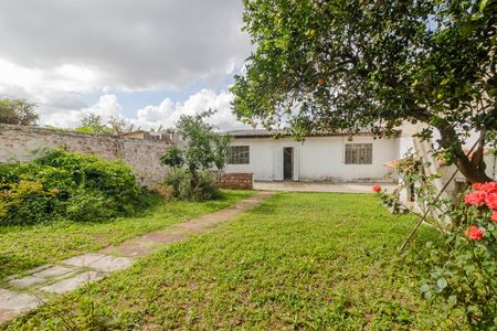 Casa à venda com 170m², 5 quartos e 2 vagas Casa à venda com 170m², 5 quartos e 2 vagasQuintal Fundos
