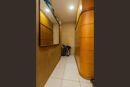 Casa à venda com 170m², 5 quartos e 2 vagas Casa à venda com 170m², 5 quartos e 2 vagasQuarto 5 - Closet