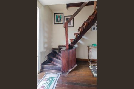 Casa à venda com 170m², 5 quartos e 2 vagas Casa à venda com 170m², 5 quartos e 2 vagasSala/Cobertura