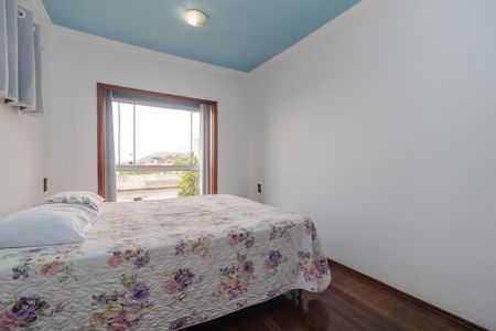 Casa à venda com 170m², 5 quartos e 2 vagas Casa à venda com 170m², 5 quartos e 2 vagasQuarto 1