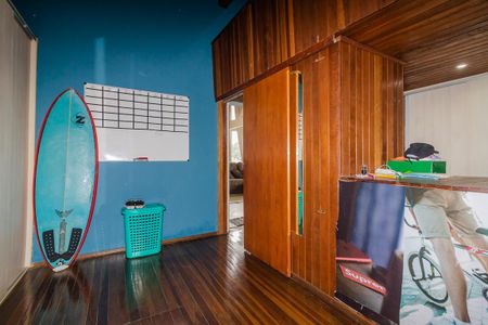 Casa à venda com 170m², 5 quartos e 2 vagas Casa à venda com 170m², 5 quartos e 2 vagasQuarto 3