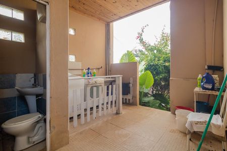 Casa à venda com 170m², 5 quartos e 2 vagas Casa à venda com 170m², 5 quartos e 2 vagasÁrea de Serviço