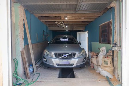 Casa à venda com 170m², 5 quartos e 2 vagas Casa à venda com 170m², 5 quartos e 2 vagasGaragem