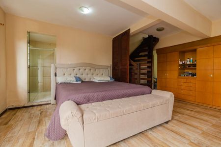 Casa à venda com 170m², 5 quartos e 2 vagas Casa à venda com 170m², 5 quartos e 2 vagasQuarto 5