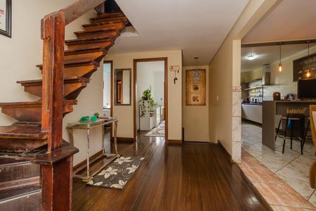 Casa à venda com 170m², 5 quartos e 2 vagas Casa à venda com 170m², 5 quartos e 2 vagasSala/Cobertura