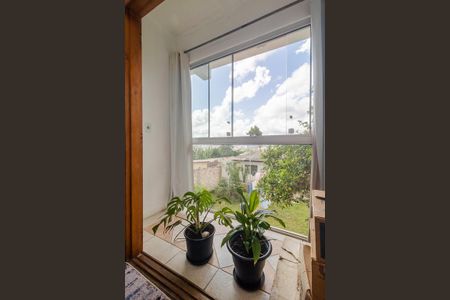 Casa à venda com 170m², 5 quartos e 2 vagas Casa à venda com 170m², 5 quartos e 2 vagasQuarto 2 - Varanda