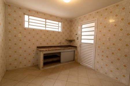 Casa para alugar com 180m², 4 quartos e 4 vagas Casa para alugar com 180m², 4 quartos e 4 vagasCozinha