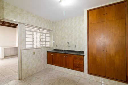Casa para alugar com 180m², 4 quartos e 4 vagas Casa para alugar com 180m², 4 quartos e 4 vagasCozinha