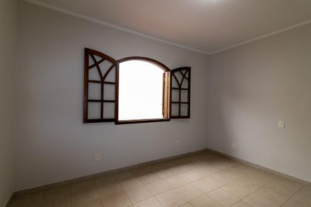 Casa para alugar com 180m², 4 quartos e 4 vagas Casa para alugar com 180m², 4 quartos e 4 vagasSuíte 2