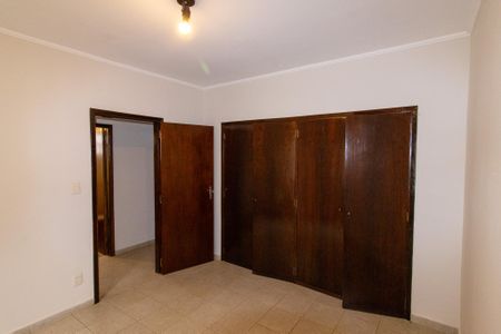 Casa para alugar com 180m², 4 quartos e 4 vagas Casa para alugar com 180m², 4 quartos e 4 vagasSuíte 1