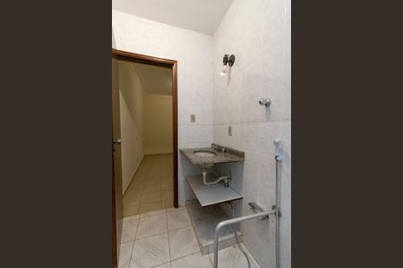 Casa para alugar com 180m², 4 quartos e 4 vagas Casa para alugar com 180m², 4 quartos e 4 vagasBanheiro da Suíte 1