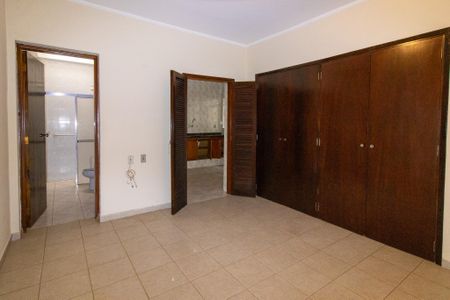 Casa para alugar com 180m², 4 quartos e 4 vagas Casa para alugar com 180m², 4 quartos e 4 vagasSuíte 1