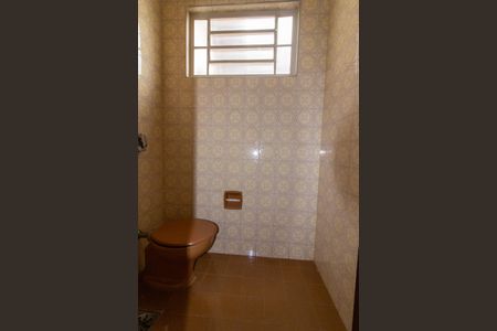 Casa para alugar com 180m², 4 quartos e 4 vagas Casa para alugar com 180m², 4 quartos e 4 vagasBanheiro de Serviço