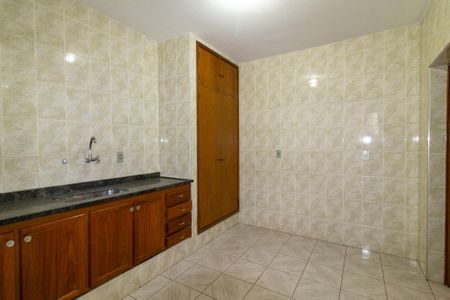Casa para alugar com 180m², 4 quartos e 4 vagas Casa para alugar com 180m², 4 quartos e 4 vagasCozinha