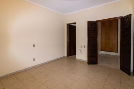 Casa para alugar com 180m², 4 quartos e 4 vagas Casa para alugar com 180m², 4 quartos e 4 vagasSuíte 1