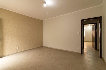 Casa para alugar com 180m², 4 quartos e 4 vagas Casa para alugar com 180m², 4 quartos e 4 vagasQuarto 2
