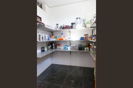 Casa de condomínio à venda com 308m², 3 quartos e 4 vagas Casa de condomínio à venda com 308m², 3 quartos e 4 vagasDespensa