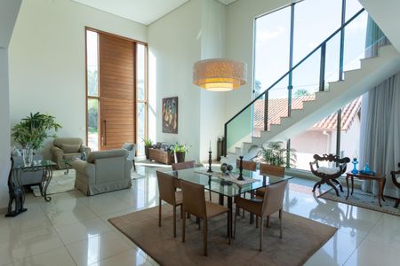 Casa de condomínio à venda com 308m², 3 quartos e 4 vagas Casa de condomínio à venda com 308m², 3 quartos e 4 vagassala