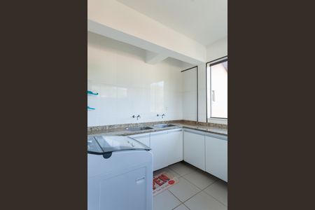 Casa de condomínio à venda com 308m², 3 quartos e 4 vagas Casa de condomínio à venda com 308m², 3 quartos e 4 vagasÁrea de Serviço