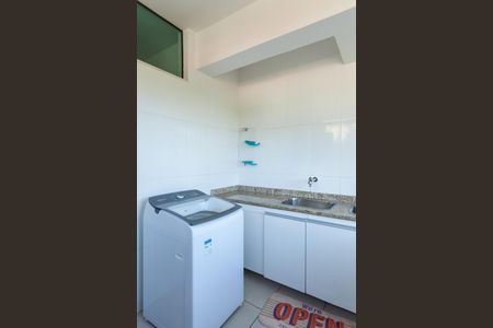 Casa de condomínio à venda com 308m², 3 quartos e 4 vagas Casa de condomínio à venda com 308m², 3 quartos e 4 vagasÁrea de Serviço