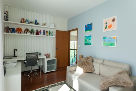 Casa de condomínio à venda com 308m², 3 quartos e 4 vagas Casa de condomínio à venda com 308m², 3 quartos e 4 vagasQuarto 1