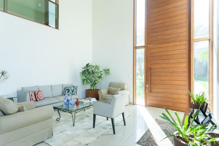 Casa de condomínio à venda com 308m², 3 quartos e 4 vagas Casa de condomínio à venda com 308m², 3 quartos e 4 vagassala de visitas