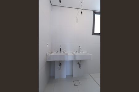 Apartamento à venda com 160m², 4 quartos e 2 vagasBanheiro da Suíte 3