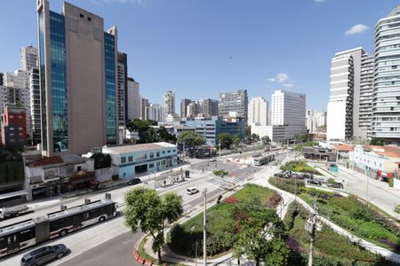 Apartamento à venda com 160m², 4 quartos e 2 vagasVista da varanda