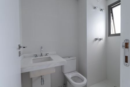 Apartamento à venda com 160m², 4 quartos e 2 vagasBanheiro da Suite 2