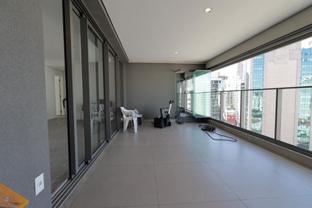 Apartamento à venda com 160m², 3 quartos e 2 vagasVaranda