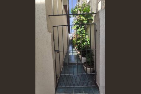 Casa à venda com 180m², 2 quartos e sem vaga