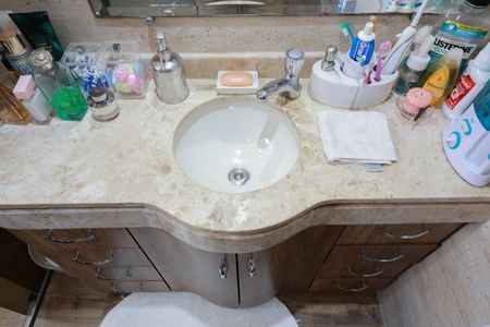 Apartamento à venda com 90m², 3 quartos e 1 vaga Apartamento à venda com 90m², 3 quartos e 1 vagaBanheiro