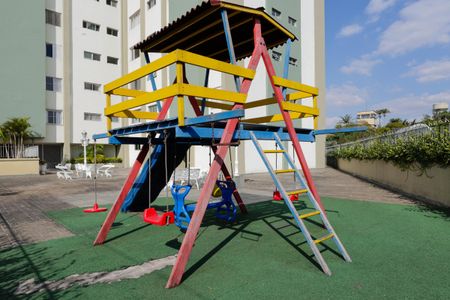 Apartamento à venda com 90m², 3 quartos e 1 vaga Apartamento à venda com 90m², 3 quartos e 1 vagaÁrea comum - Playground