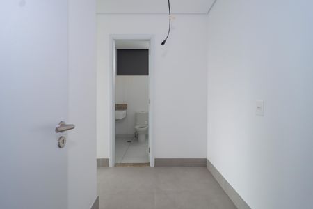 Apartamento à venda com 167m², 3 quartos e 2 vagas Apartamento à venda com 167m², 3 quartos e 2 vagasSuíte 2