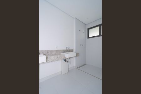 Apartamento à venda com 167m², 3 quartos e 2 vagas Apartamento à venda com 167m², 3 quartos e 2 vagasBanheiro da Suíte 1