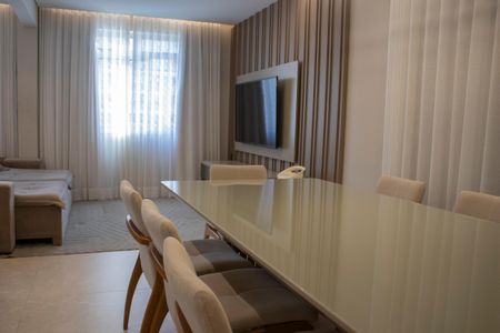Apartamento à venda com 92m², 3 quartos e 1 vaga Apartamento à venda com 92m², 3 quartos e 1 vagaSala de Jantar