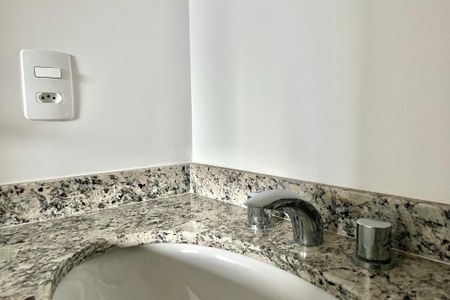 Studio à venda com 28m², 1 quarto e sem vaga Studio à venda com 28m², 1 quarto e sem vagaBanheiro