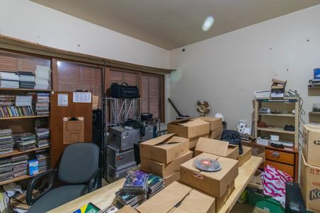 Casa à venda com 250m², 4 quartos e 2 vagas Casa à venda com 250m², 4 quartos e 2 vagasQuarto 4