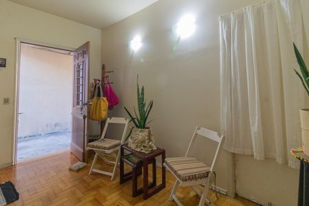 Casa à venda com 250m², 4 quartos e 2 vagas Casa à venda com 250m², 4 quartos e 2 vagasHall de entrada