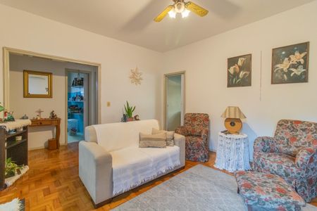 Casa à venda com 250m², 4 quartos e 2 vagas Casa à venda com 250m², 4 quartos e 2 vagasSala