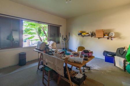 Casa à venda com 250m², 4 quartos e 2 vagas Casa à venda com 250m², 4 quartos e 2 vagasQuarto 2