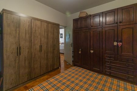 Casa à venda com 250m², 4 quartos e 2 vagas Casa à venda com 250m², 4 quartos e 2 vagasQuarto 1