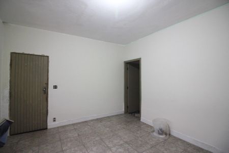 Casa à venda com 310m², 2 quartos e 3 vagasSala