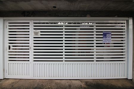 Casa à venda com 310m², 2 quartos e 3 vagasFachada